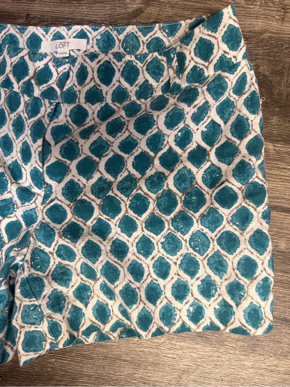 LOFT Riviera Linen Blend Shorts Turquoise Geometric Print Size 6 - Picture 4 of 11